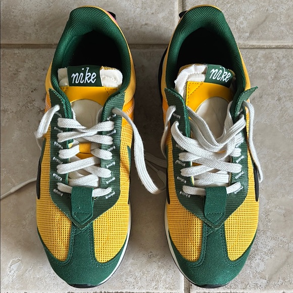 Nike Other - Nike Air Max Pre-Day Mens Size 8